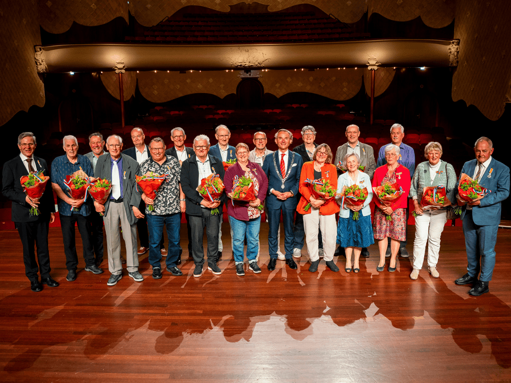 Lintjesregen groepsfoto 2026 - foto Cees van der Wal