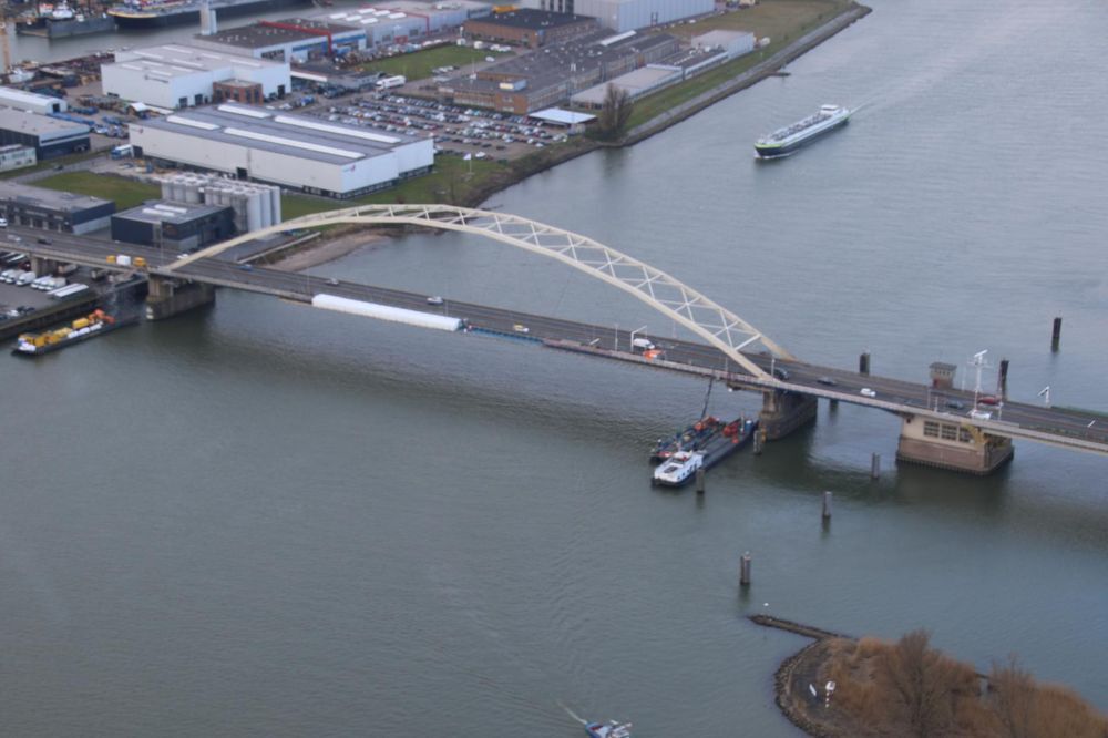 Papendrechtse brug bovenaanzicht