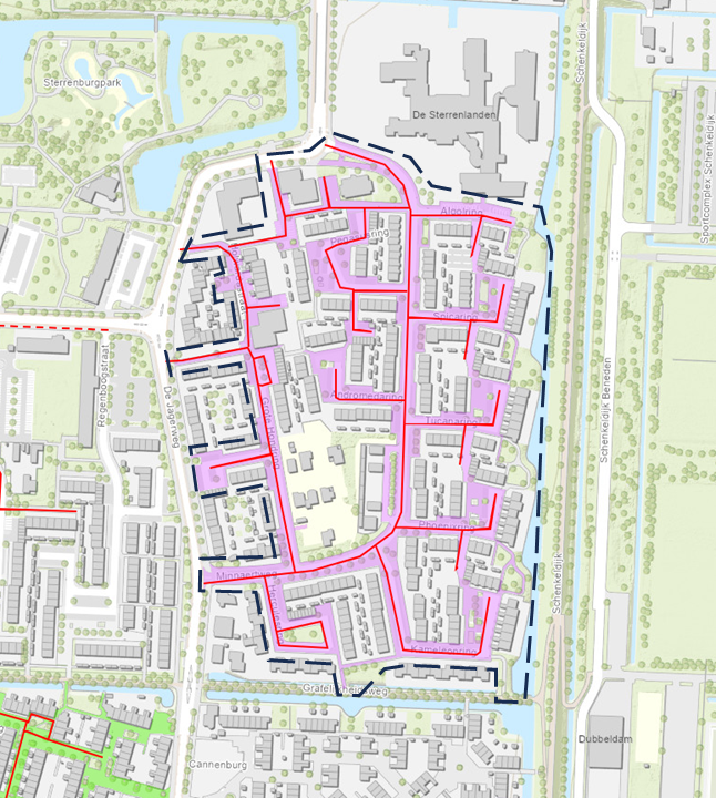 Op de afbeelding ziet u waar we de riolering vervangen in 2026 (rode lijn). Het gaat om alle riolering binnen het gebied van de Minnaertweg en aansluitende straten. In roze is het gebied weergegeven waar we de bestrating opnieuw aanleggen. In principe is dit alle verharding in de openbare ruimte. De paarse lijnen geven de locaties aan waar we nieuwe verbindingen maken met de nieuwe riolering op de omliggende sloten.