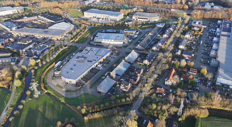 Westelijke Dordtse Oever - Distripark - bovenaanzicht